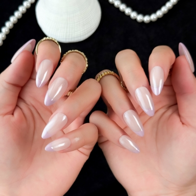 Alternative view of Glossy Violet
