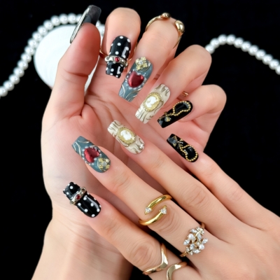 Gothic Treasure - Image 3