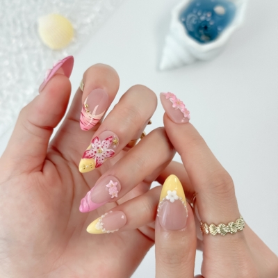 Alternative view of Sakura Macaron