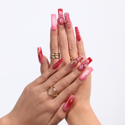 Alternative view of Ruby Bloom